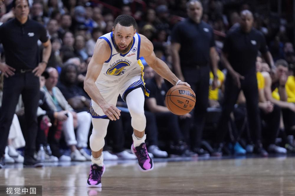 纪念中美“乒乓外交”活动 马龙刘诗雯着正装搭混双大展球技央视体育.