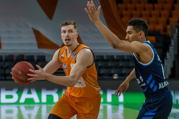 莫过于两队 莫过于两队