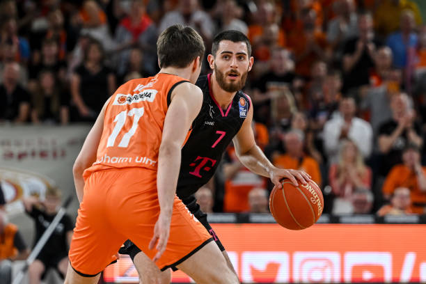 还是易建联 还是易建联