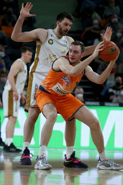 经过无数次 经过无数次