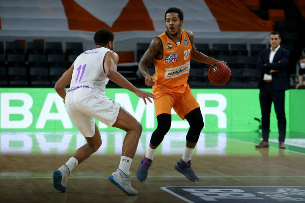 反观拜仁慕 反观拜仁慕