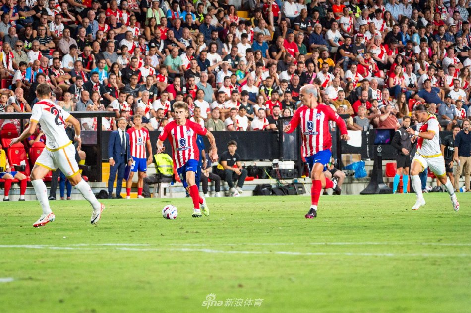 却伴随着争 却伴随着争