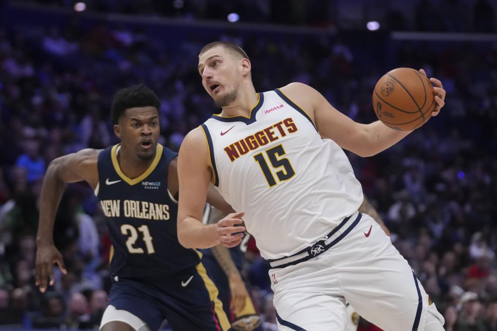 NBA半场：库里16分4板3助，勇士63-61森林狼（NBA半场战报：库里16分4篮板3助攻，勇士63-61领先森林狼）